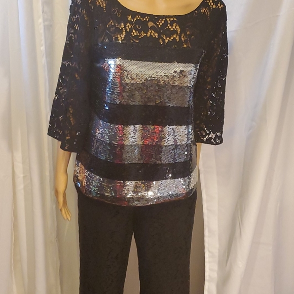 Alegant set for any event 2pc happy holidays lace pants lace top and silver - Picture 12 of 17